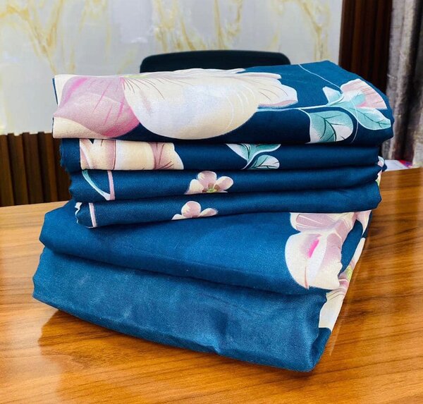 set includes 2 bedsheets and 4 pillowcases