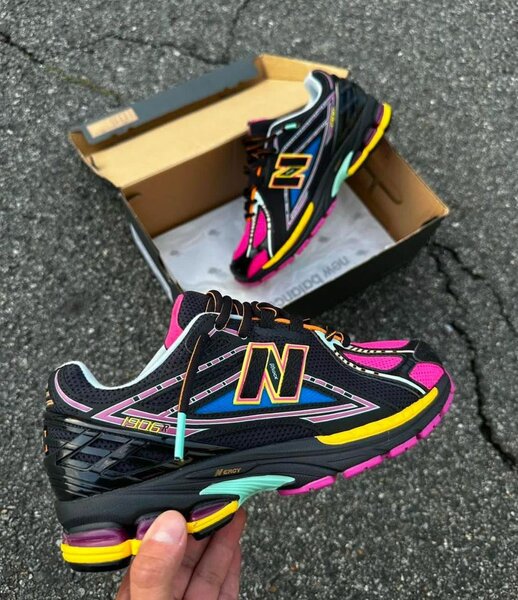 New balance sneaker