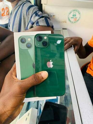 iPhone 13 Vert 256Go Neuf