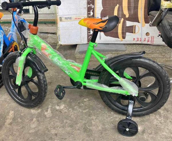 Vélo enfant avec roulettes