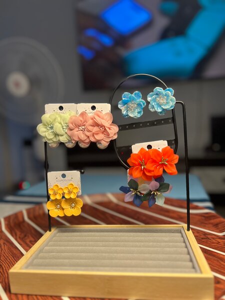 Boucles d'oreilles fleurs colorées