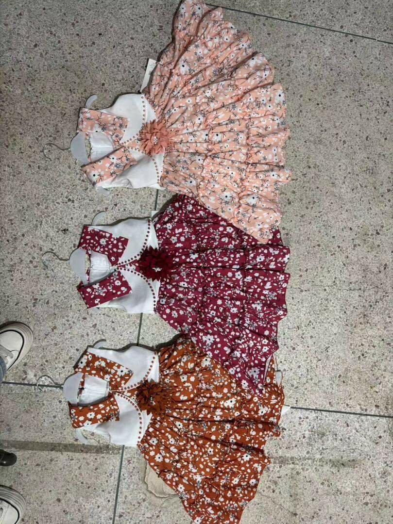 Robes fleuries pour filles