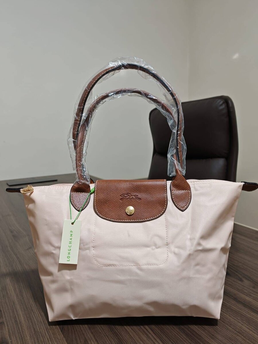 Sac à main en nylon élégant