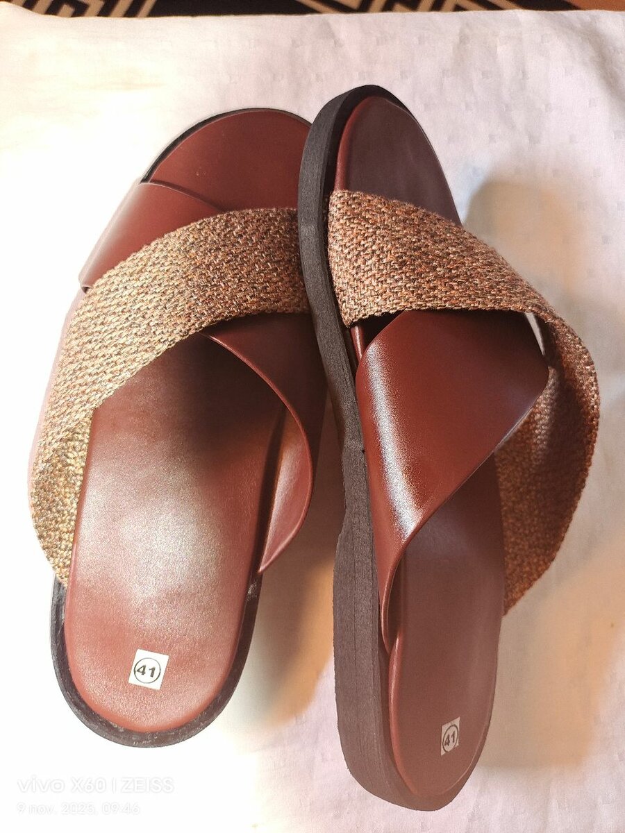 Sandales croisées élégantes