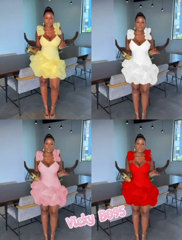 Robe Cocktail Blanche Élégante