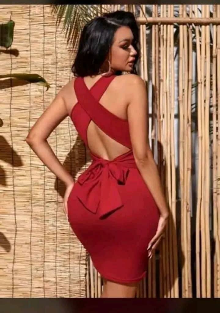 Robe moulante rouge élégante