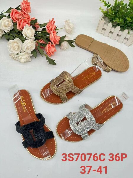 Sandales à talons ornés