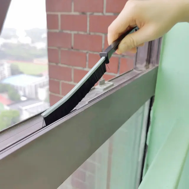 Brosse de nettoyage mince