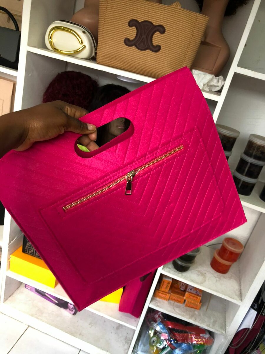 Sac à main rose élégant