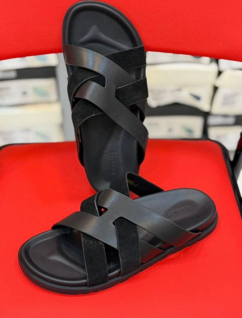 Sandales confort croisées élégantes