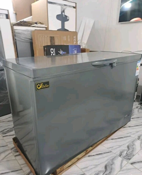 Congélateur coffre volumineux