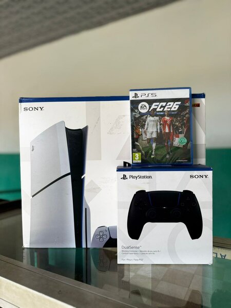 Pack PS5 avec jeux et manette