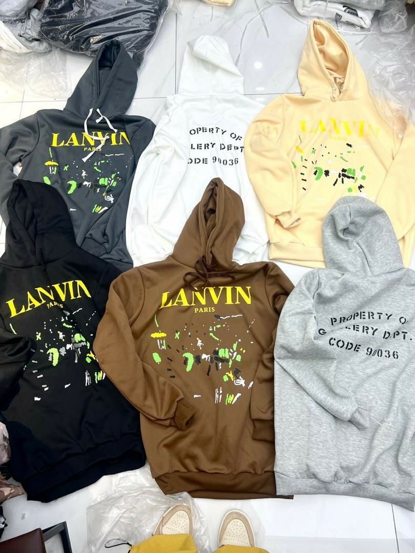 PULL OVERS À CAPUCHE