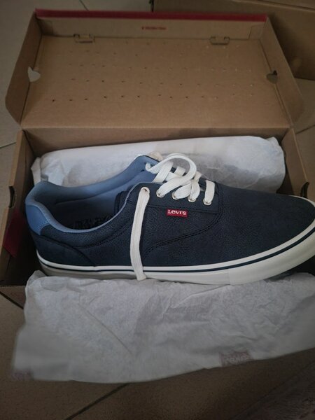 LEVIS SHOES