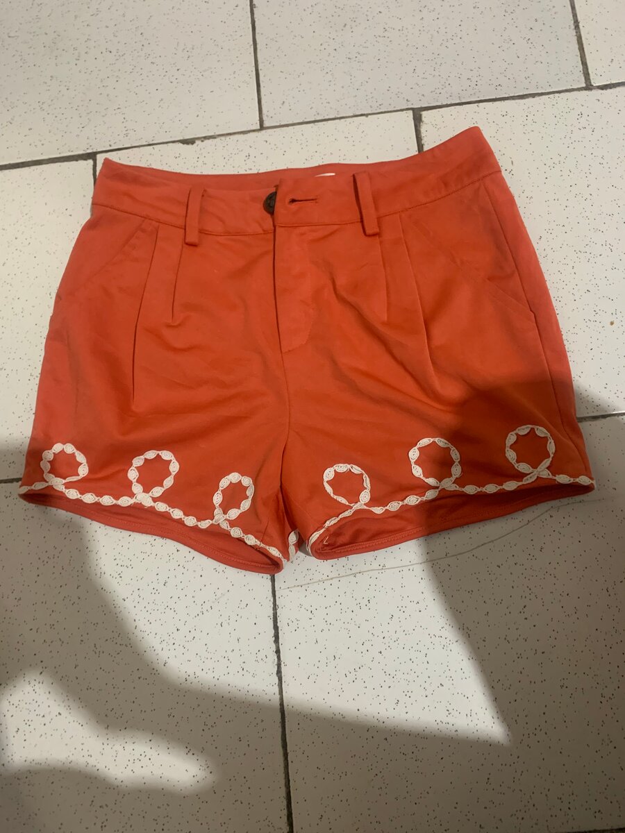 Shorts rouges élégants