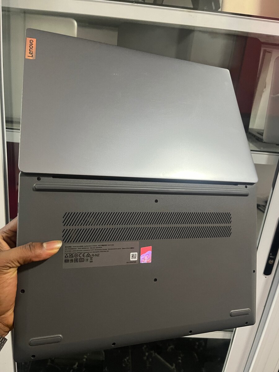 Lenovo ideapad 3 slim