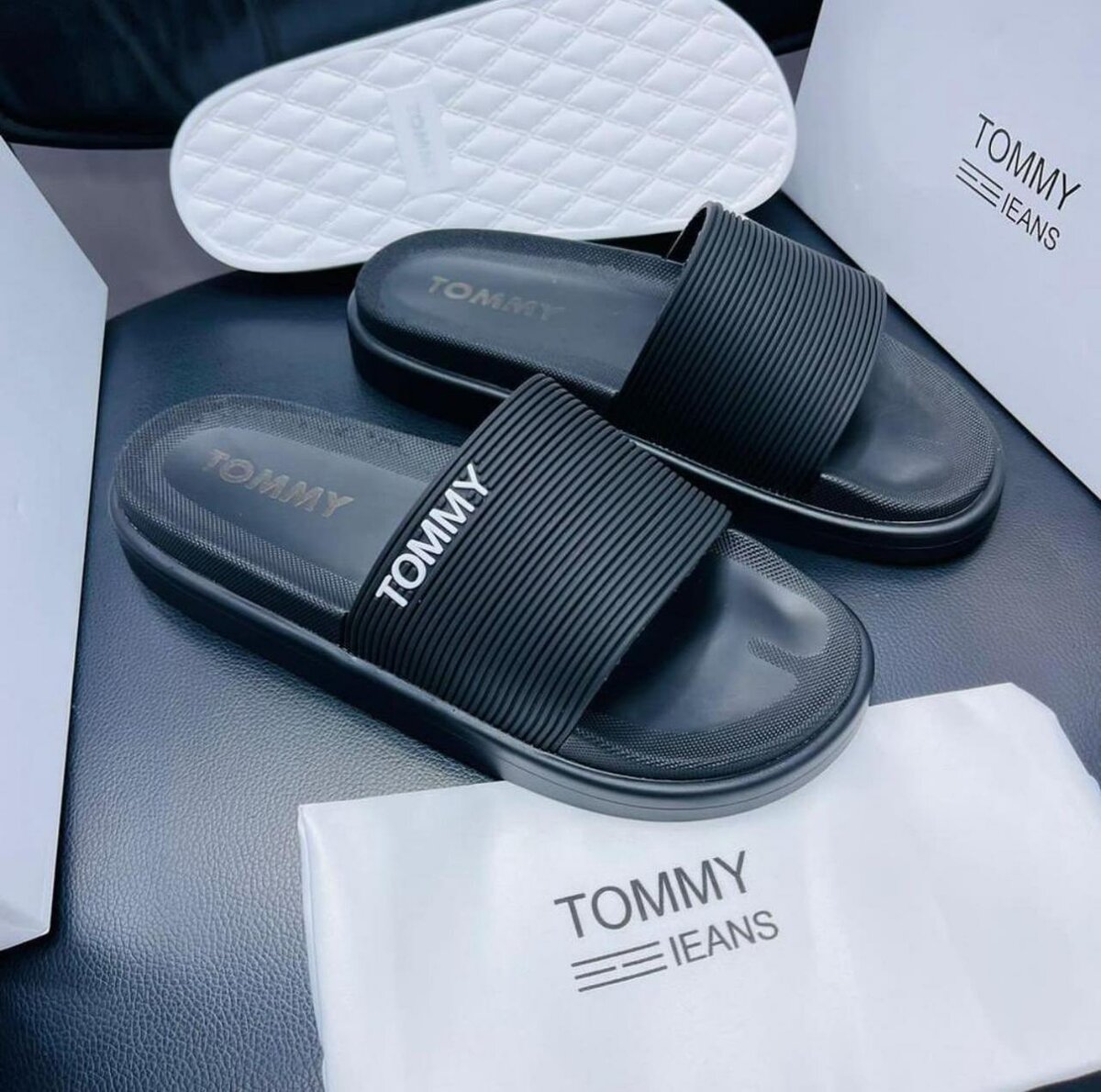 Tommy Slides