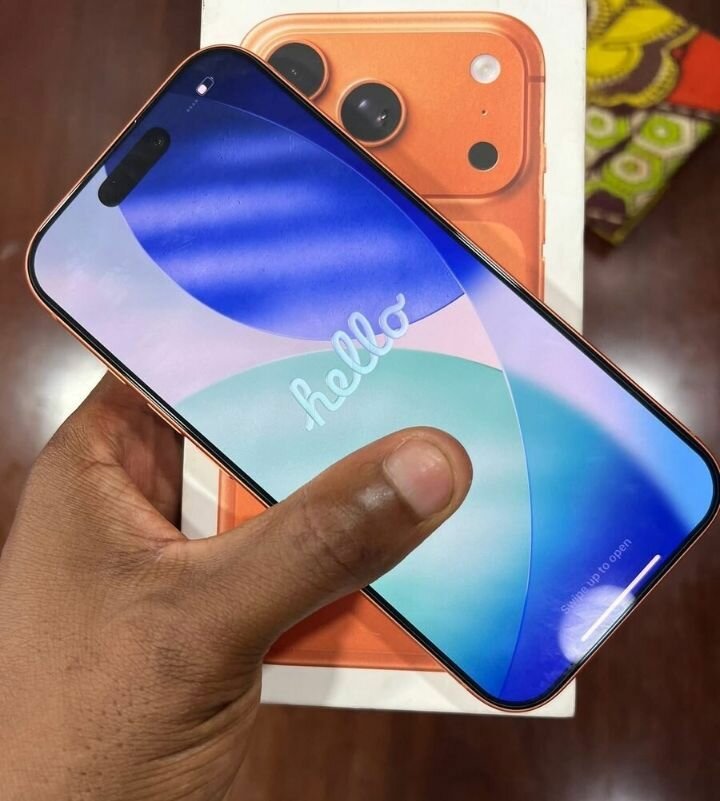 iPhone 17 Pro Max orange