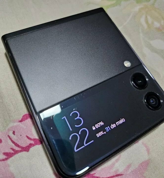 Samsung Galaxy z fold 3