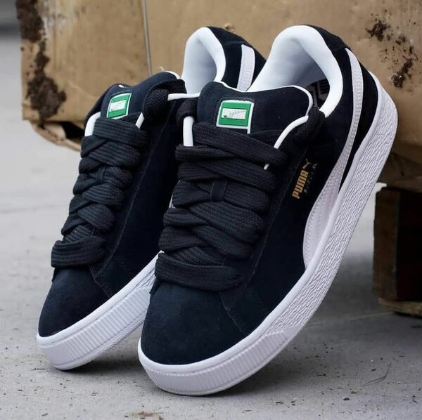 Chaussures Noires en Suède