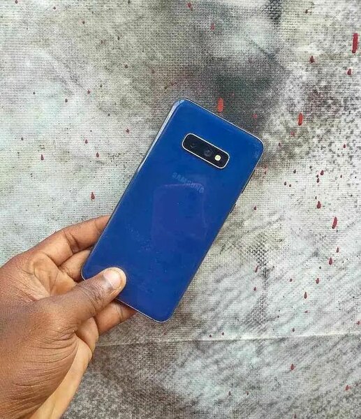 Samsung Galaxy S10e d'occasion