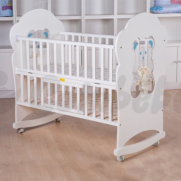 Lit bébé avec matelas et déco éléphant