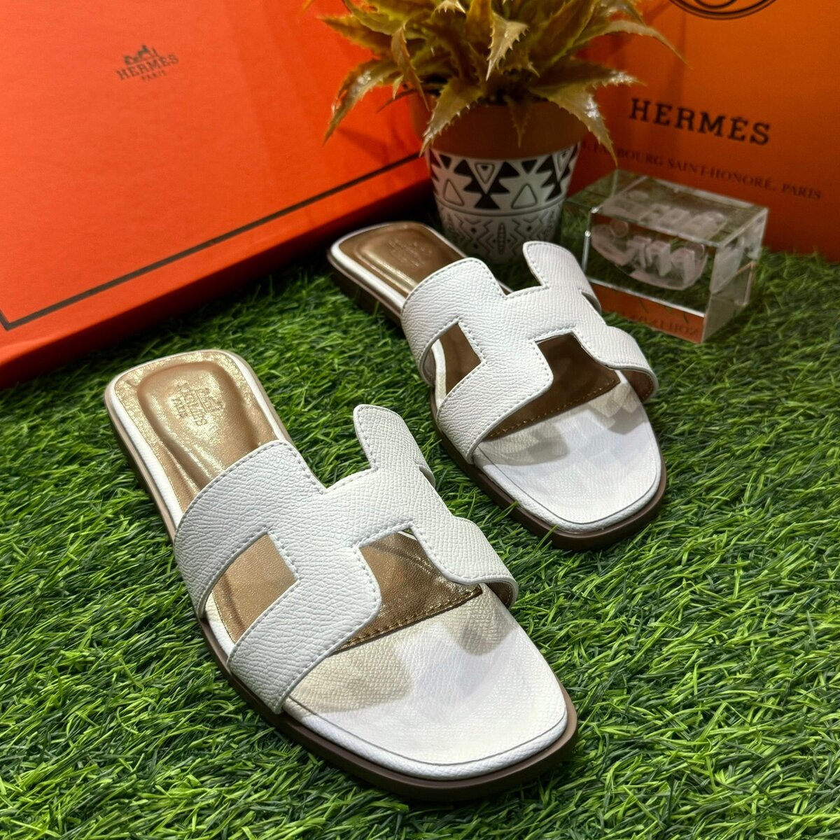 HERMÈS SLIPPERS