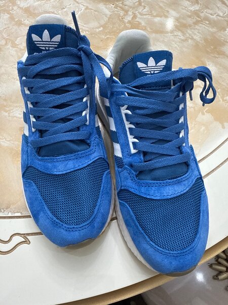 Адидас кроссовки