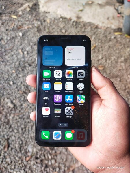 iPhone X 64gb battery health 100% fully functional