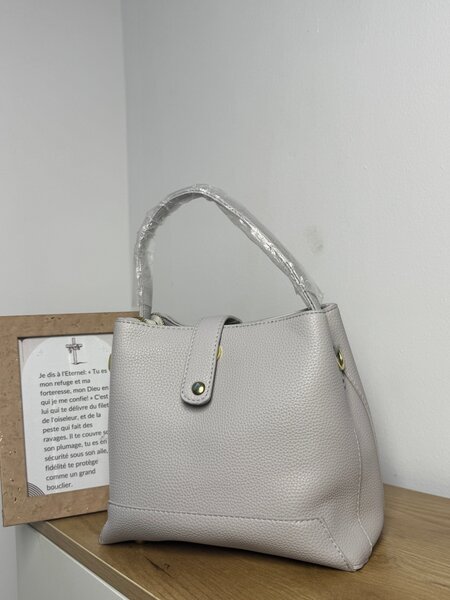 Sac à main en cuir élégant