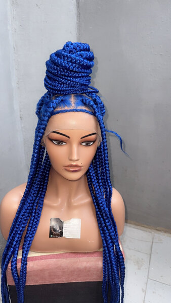 Perruque tresses bleues