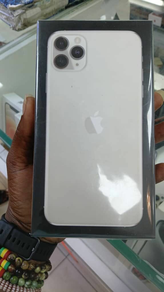 Iphone 11 pro max,64gig and 256gig