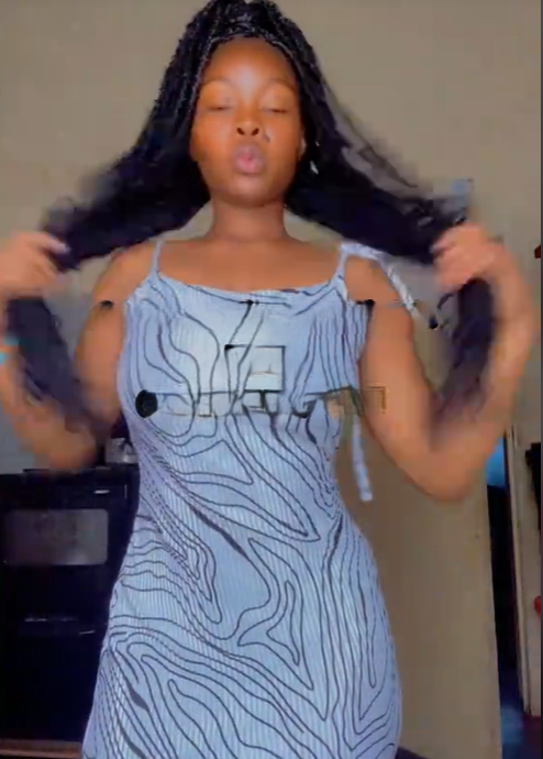 Elegant dress made of pleated fabric