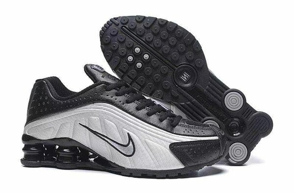 Nike Shox R4