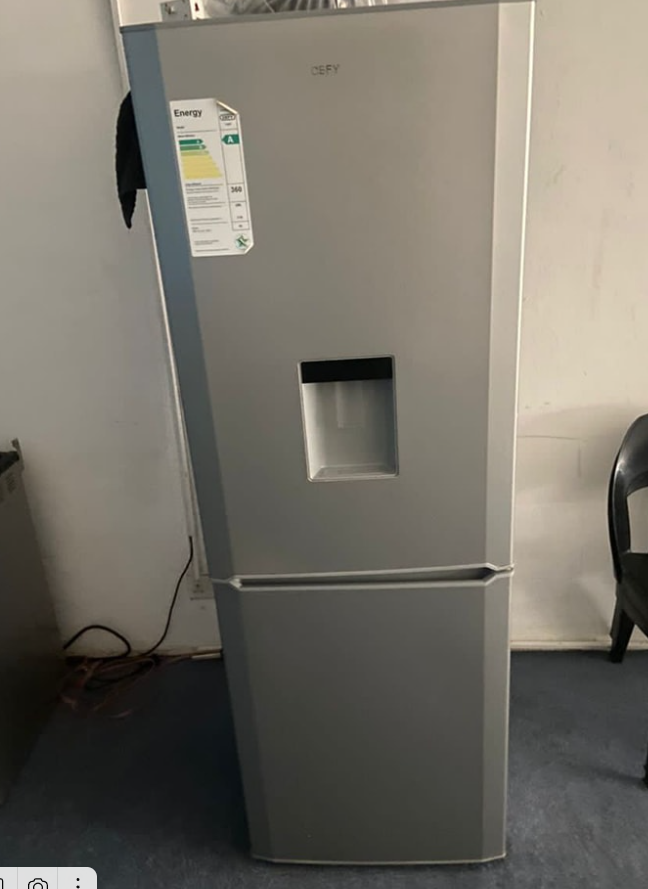 KIC Upright Freezer: 161L