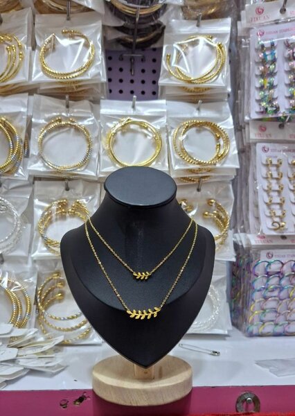 Collier en or avec pendentif