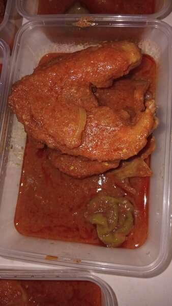 Plat de riz et poulet sauce