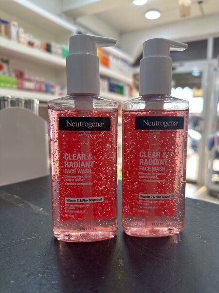 Neutrogena  clear and radiant face wash