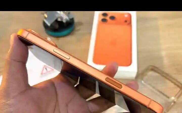 iPhone 15 Pro Max Orange