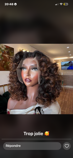 Perruque bouclée naturelle