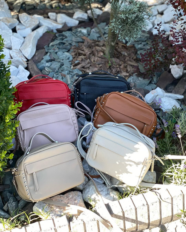 сумки разных цветов