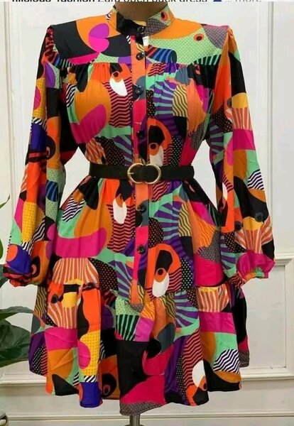 Robe colorée à motifs géométriques