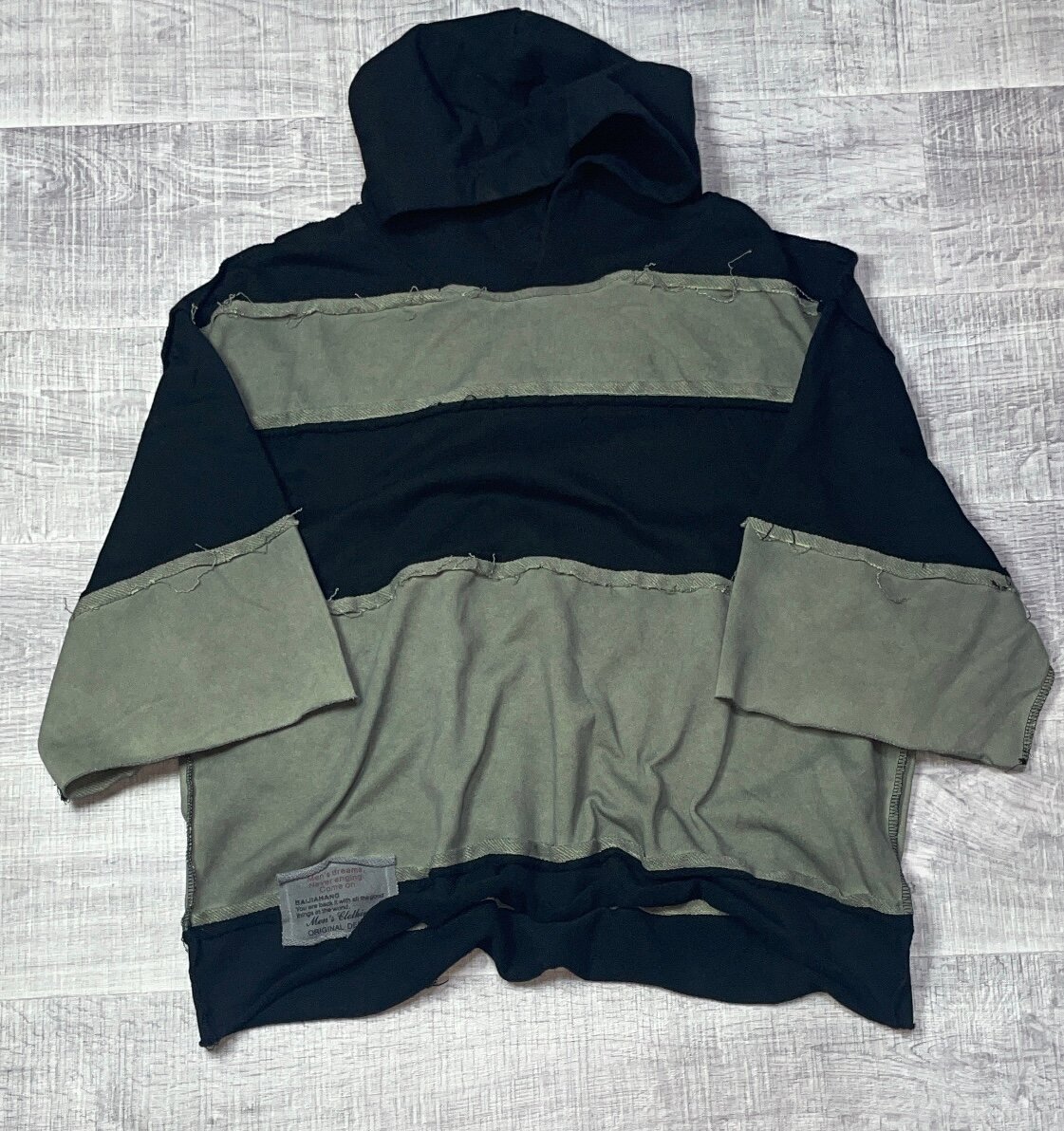 Sweat à capuche patchwork