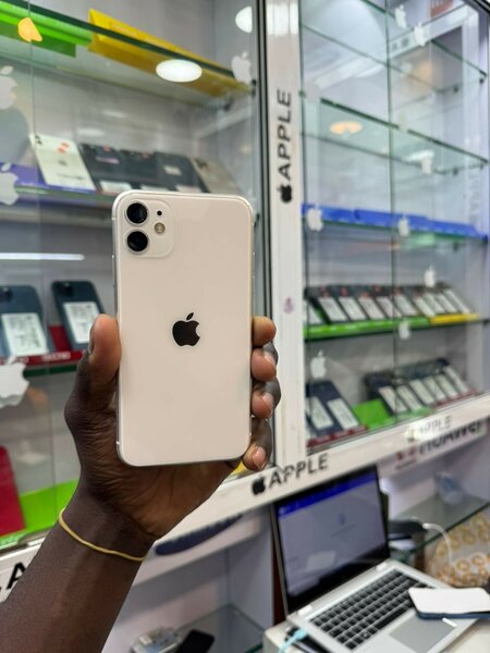 iPhone 11