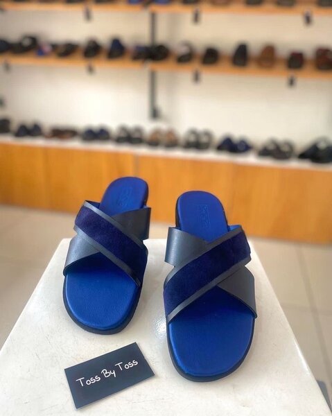 Mens casual slippers