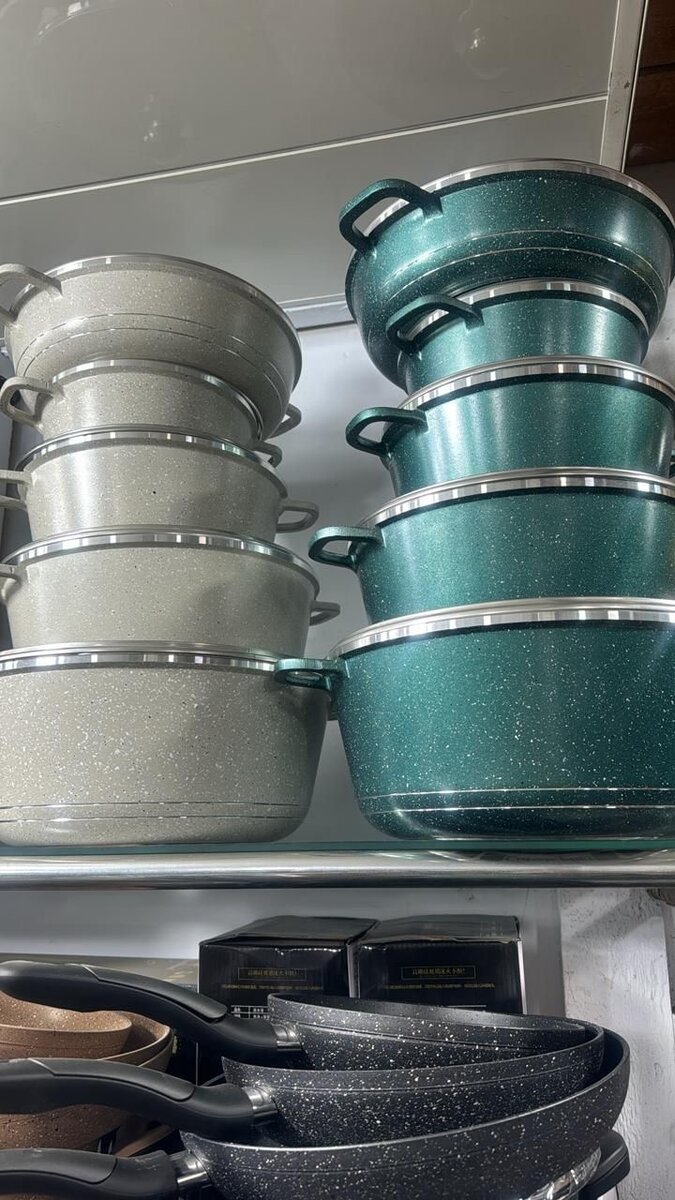 Batterie de cuisine en granit