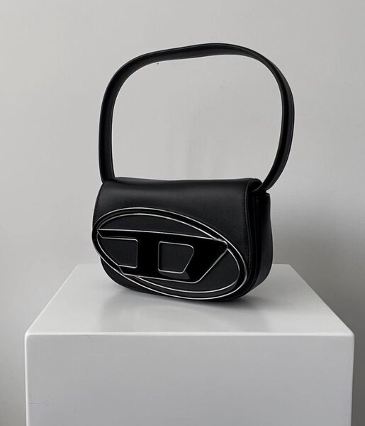 Оригинальная сумка «Diesel» 1DR в хорошем состоянии