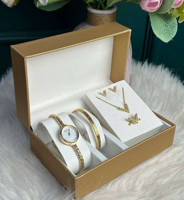 Комплект часы+набор украшений