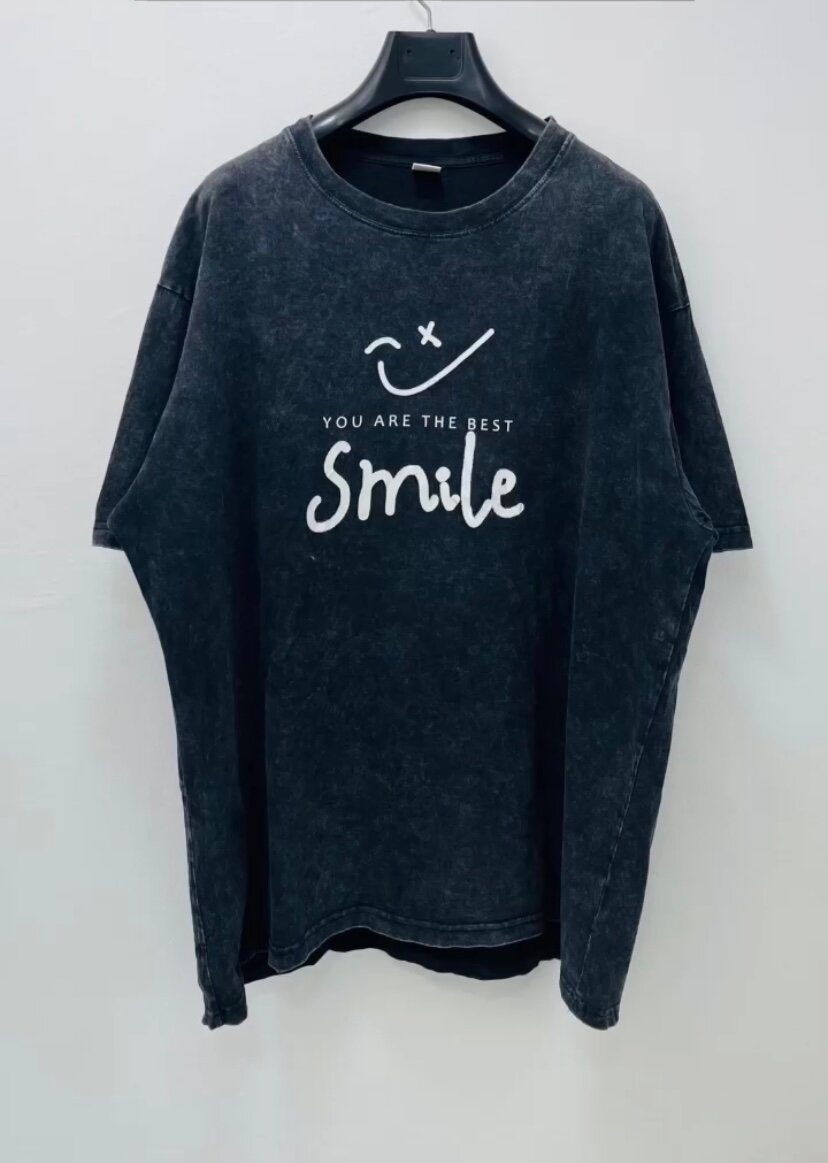 T-shirt noir imprimé sourire