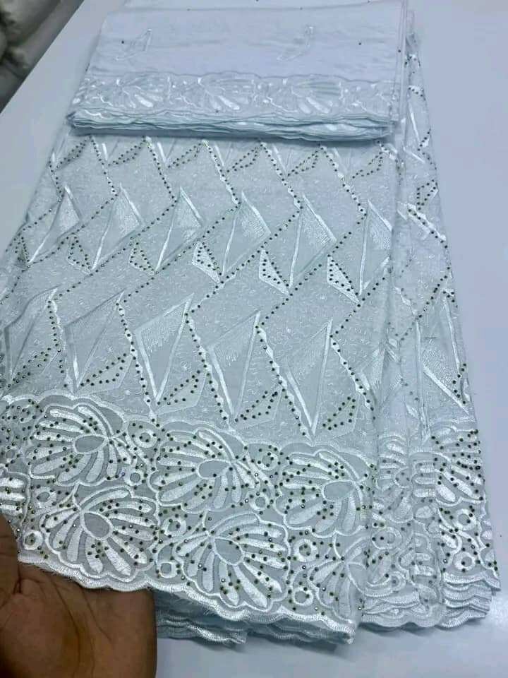 Tissus en dentelle élégants